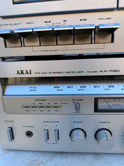 Усилвател и дек "AKAI"