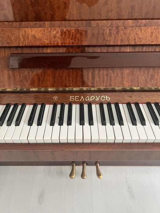 Рояль  Беларусьв хорошем состаянии бесплатно