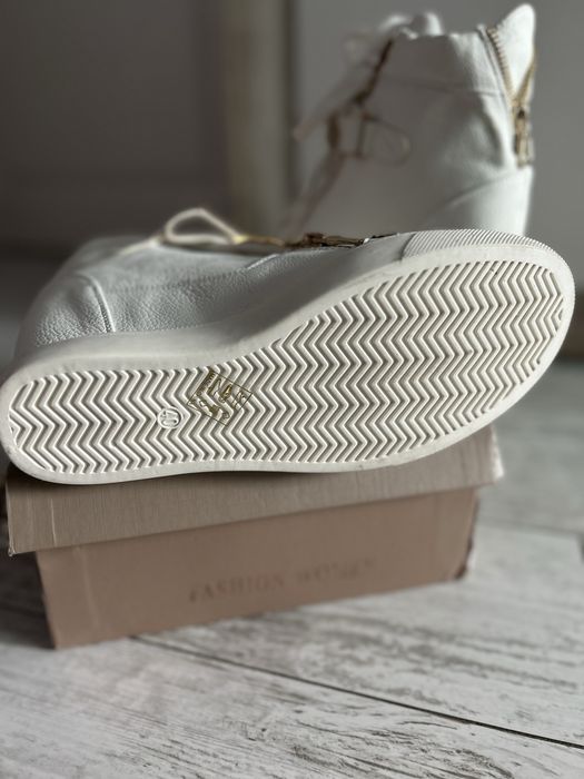 Дамски боти