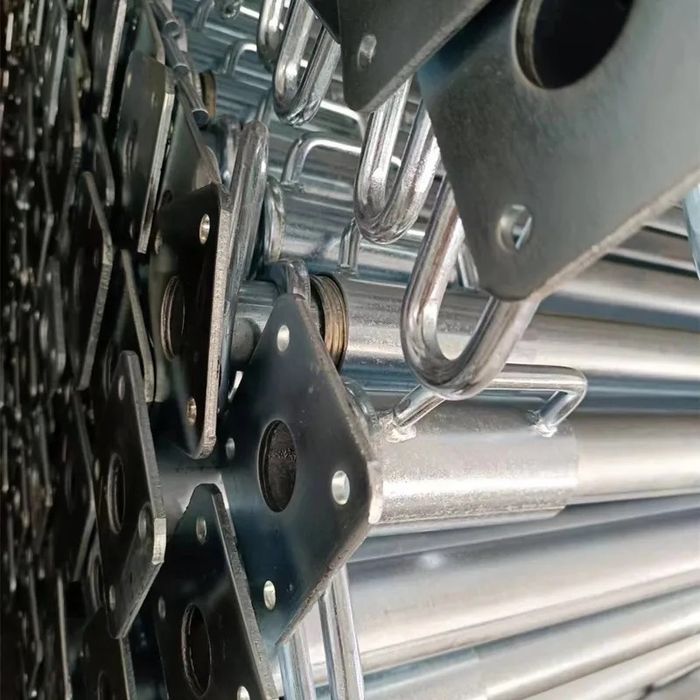 Accesorii cofraje montanti pene distantier vincluri morsete broscute