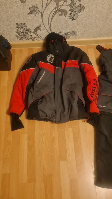 Продам костюм зимний