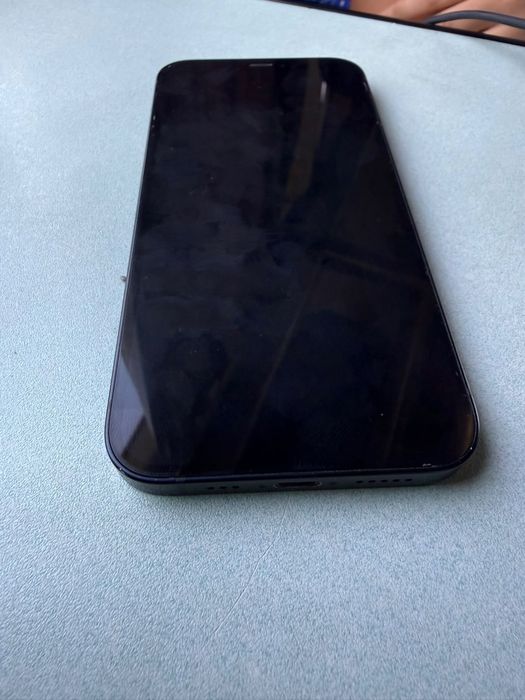 Vand iphone 12  accept si schimburi + diferenta din partea mea