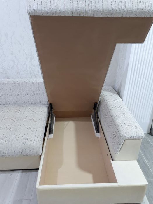 Продам диван в отличном состоянии