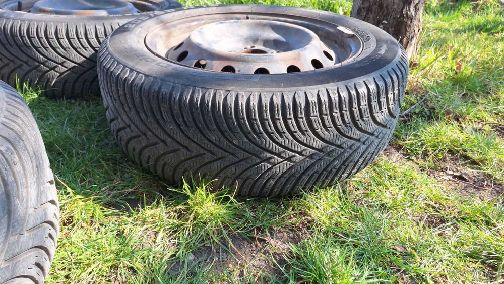 Продавам 4 бр. зимни гуми BF Goodrich g-Force Winter 2 – 205/55 R16