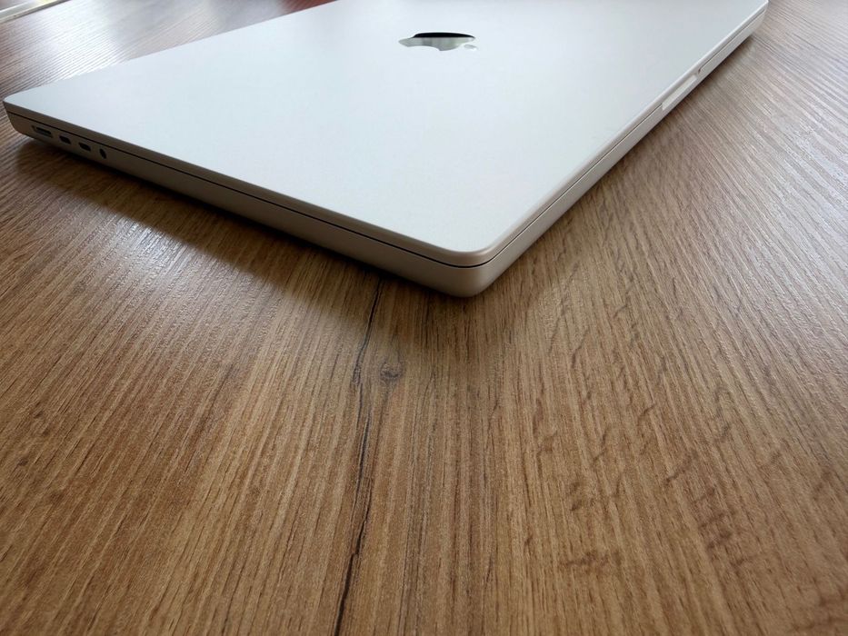 MacBook Pro 16" M4 PRO Chip 14-CPU/20-GPU/48GB RAM/512GB SSD