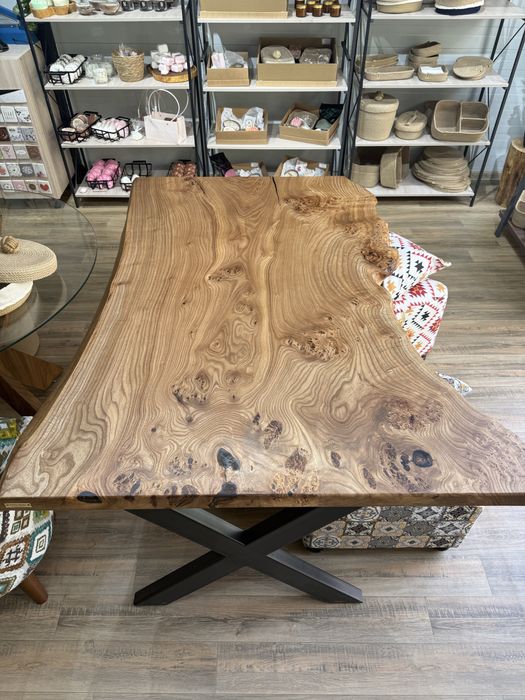 Эксклюзивные столы из дерева