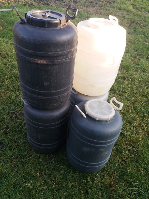 Butoi,bidon 60 litri din plastic gros cu capac filetant