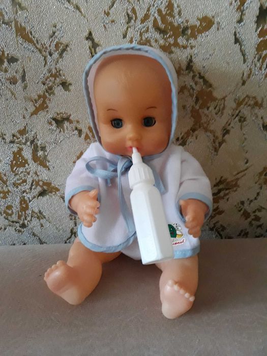 Мягкие игрушки и куклы.