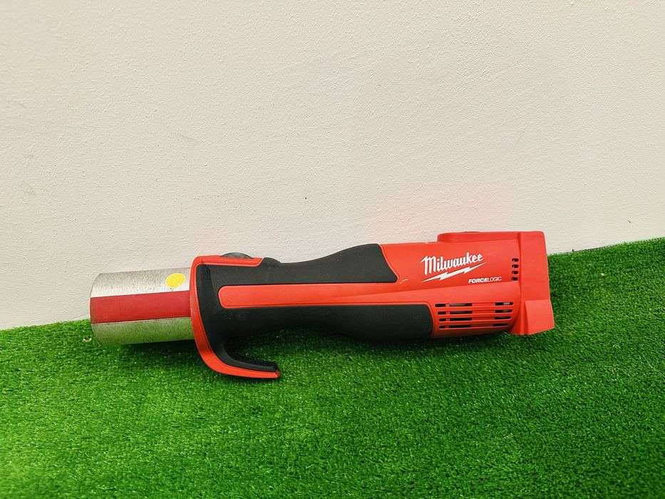 Presa Milwaukee M18 BLHPT 2025