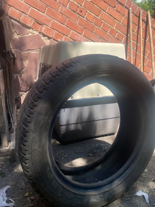 Продам резину R18 GoodYear зима