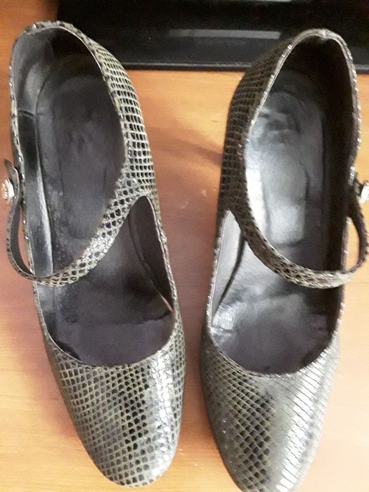 Pantofi piele naturală mărimea 37, culoare verde inchis
