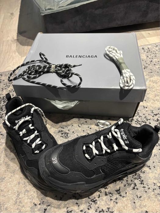 Vand Balenciaga Triple S