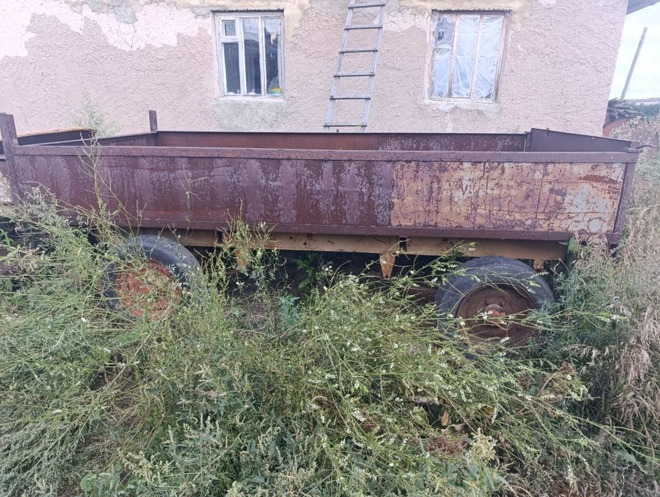 Продается дом и трактор с телегой