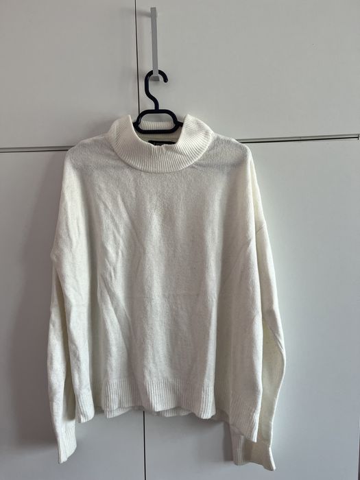 Лот Пуловери различни модели и цветове