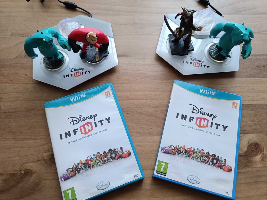 WiiU Disney Infinity Seturi complete cu joc bază portal figurine