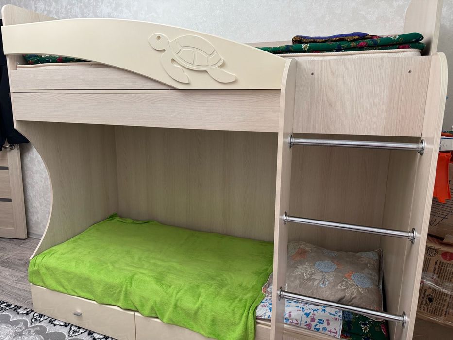 Детский гарнитур сатылады