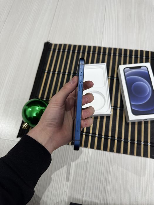 Продам айфон 12 iphone 12