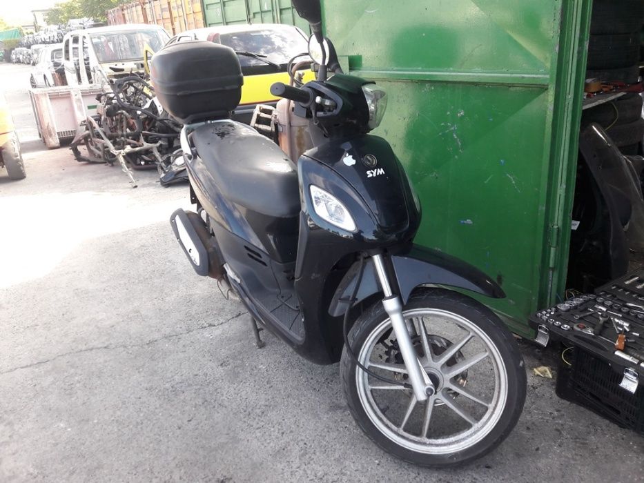 Мотоциклет,скутер Сим-фони Ср( Sym-phony SR)-50 RR --125-на части