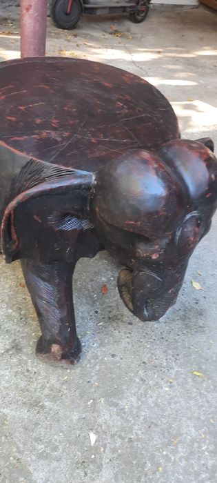 Дървена Маса 50ст/50ст слон Красива Изработка