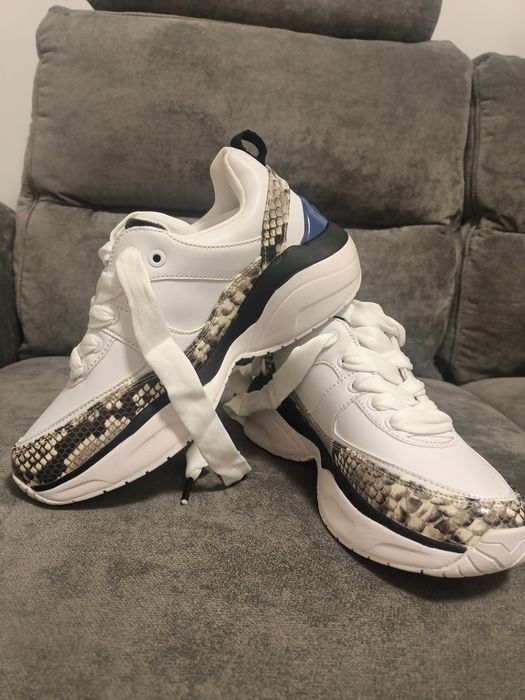 Sneakers Guess originali cu eticheta