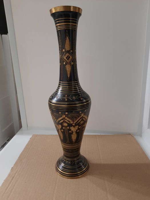 Ваза ручной работы,металлическая.