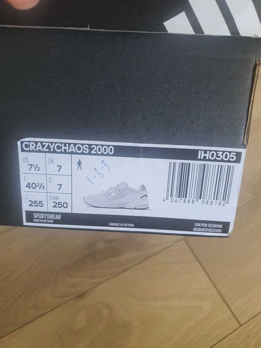 Продам кроссовки фирмы Adidas