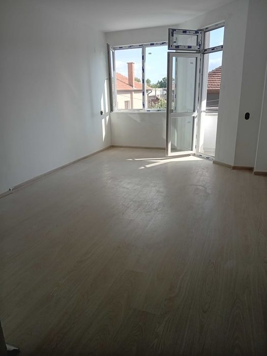 Продава се Двустаен апартамент в Монтана, Широк център - 55 кв.м за 1669 €/кв.м - Снимка #1