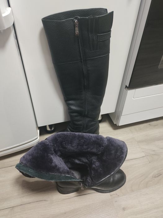 Продам натуральные женские сапоги