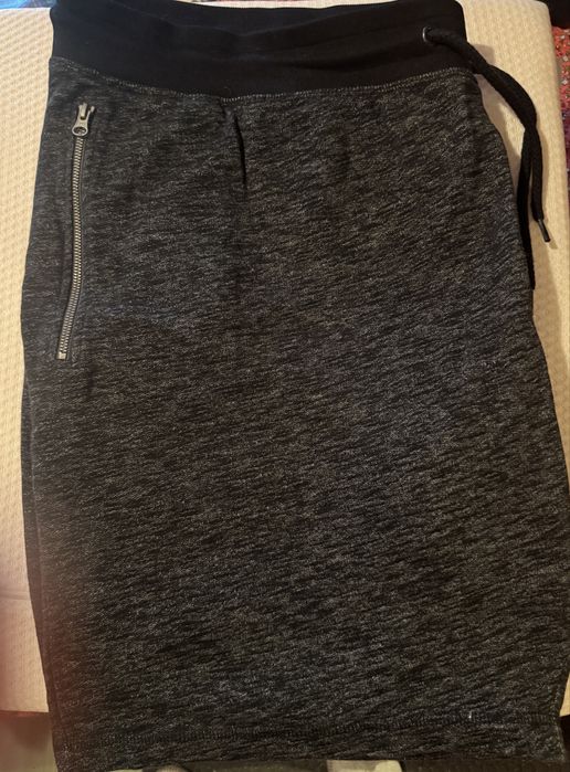 Pantaloni scurti barbati .