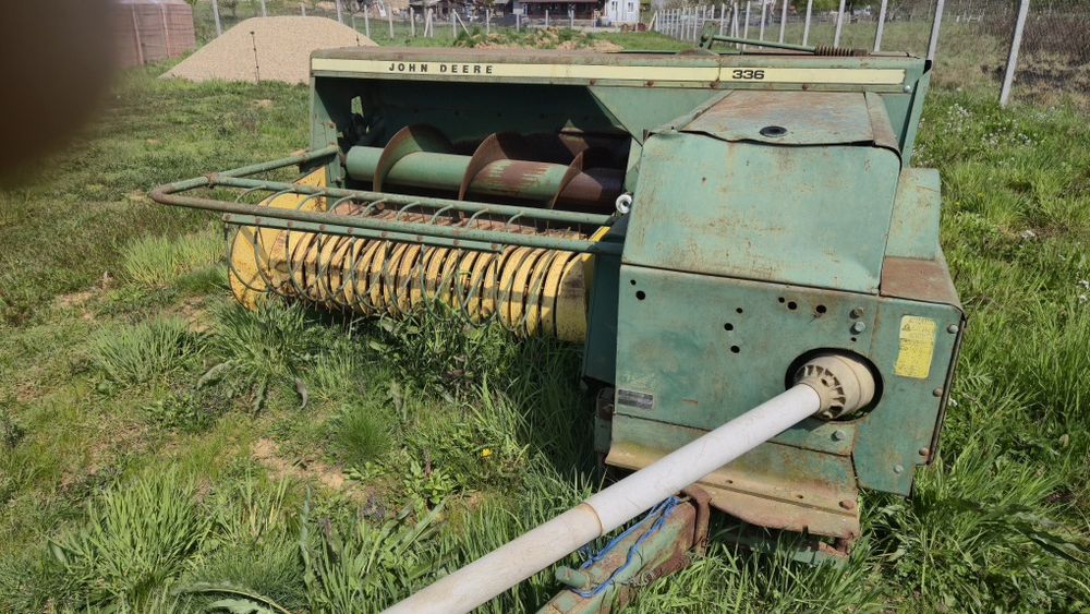 Presă John Deere
