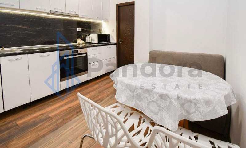 Двустаен апартамент под наем в Центъра