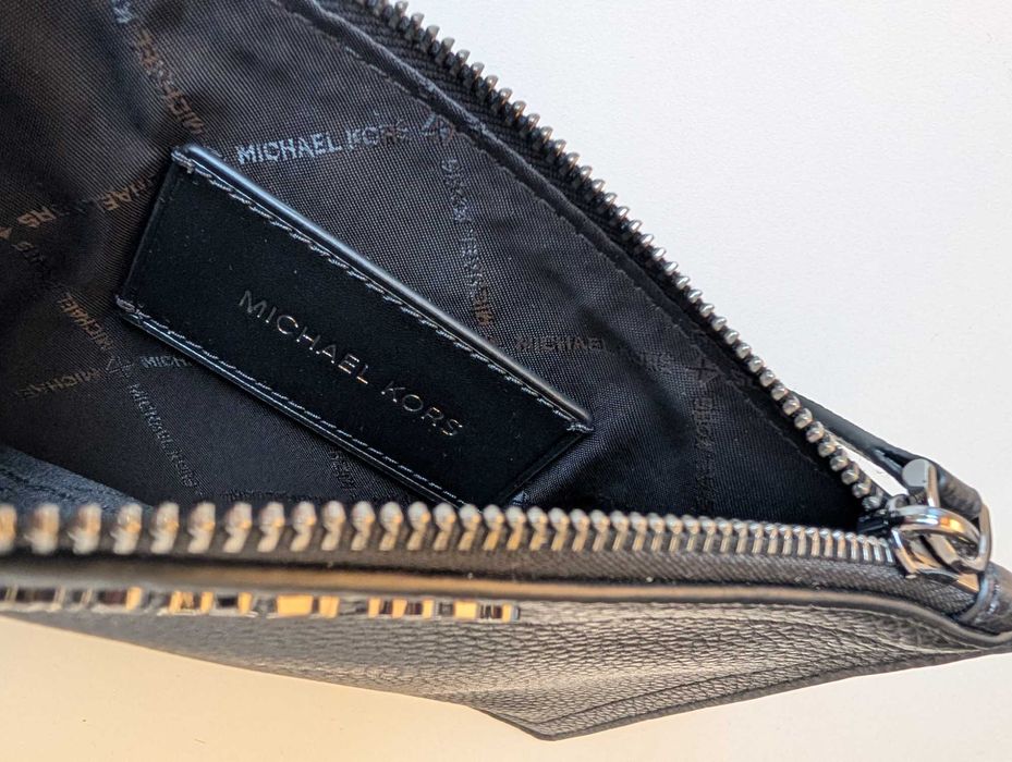 Michael Kors комплект чантичка и портмоне: Hudson Pebbled Leather and Signature Logo Pouch Set