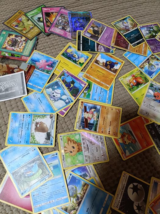 Cartonașe Pokemon