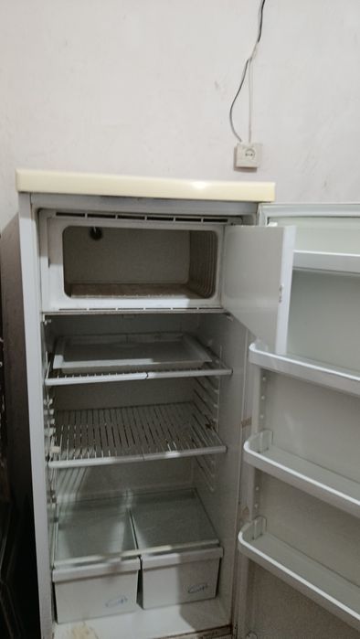 Muzlatgich Холодильник