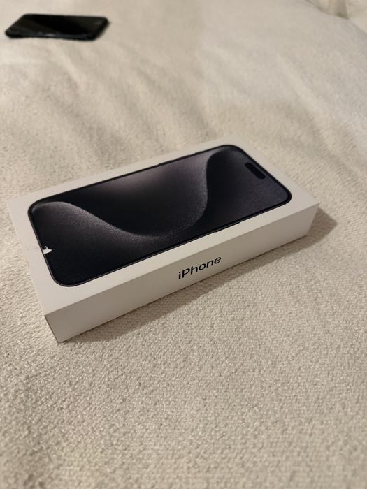 Iphone Apple 15 Pro Max 512 GB ca nou, cutie si accesorii