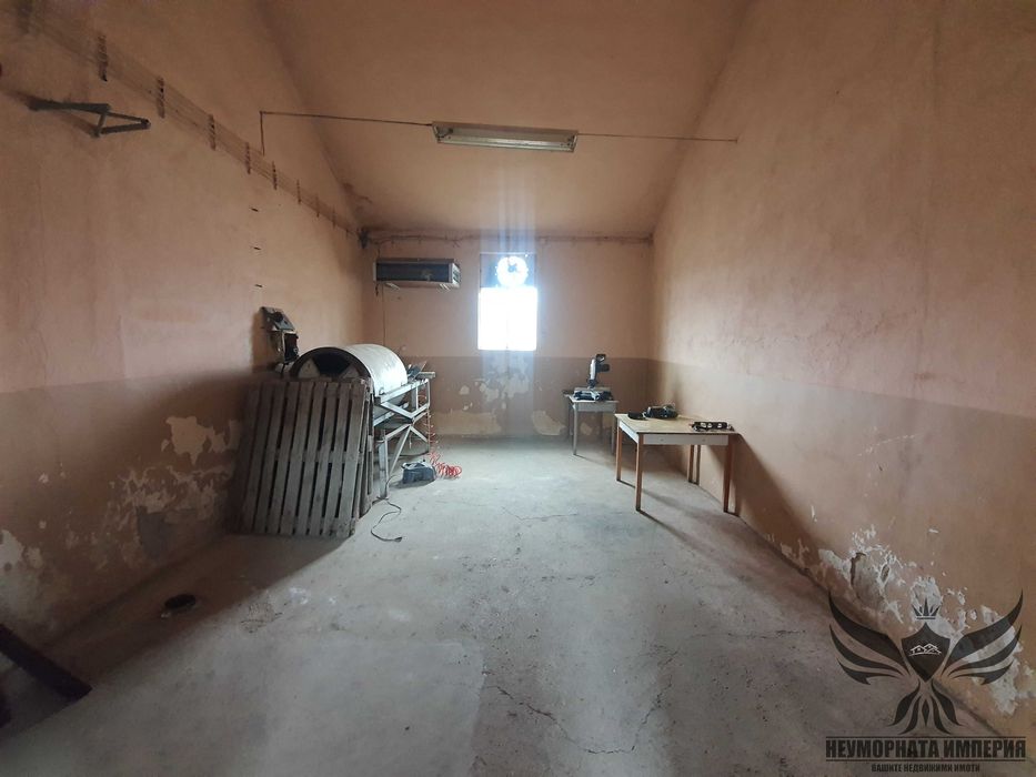 Дава се под наем Склад в Асеновград - 400 кв.м за 1097.01 € - Снимка #1