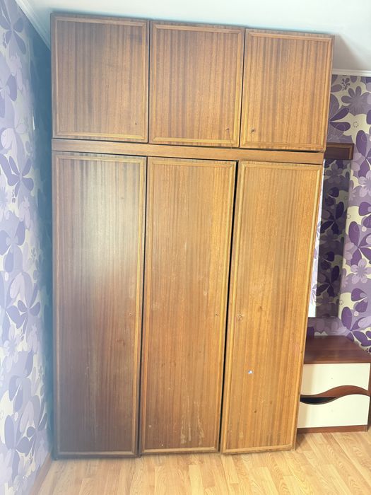 Шкаф для одежлы (шифоньер)