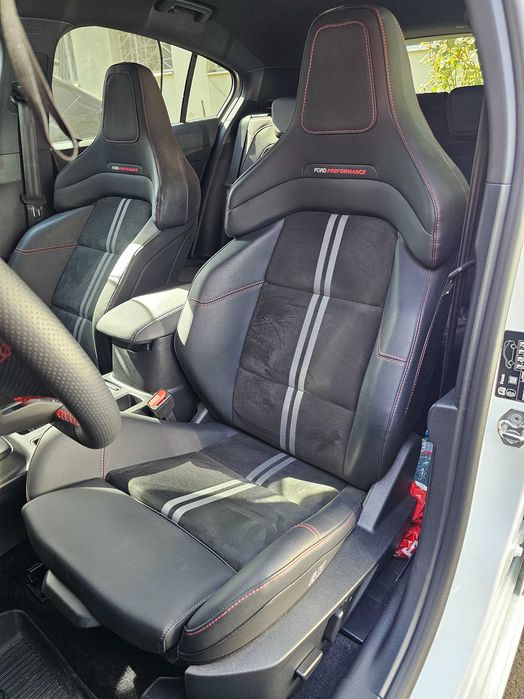FORD Focus 2025 — imagine 4
