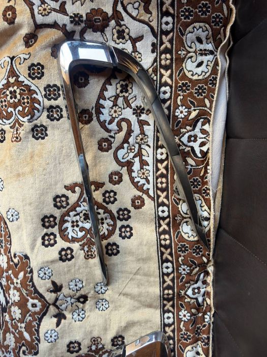 продам молдинги на бампер гранта фл