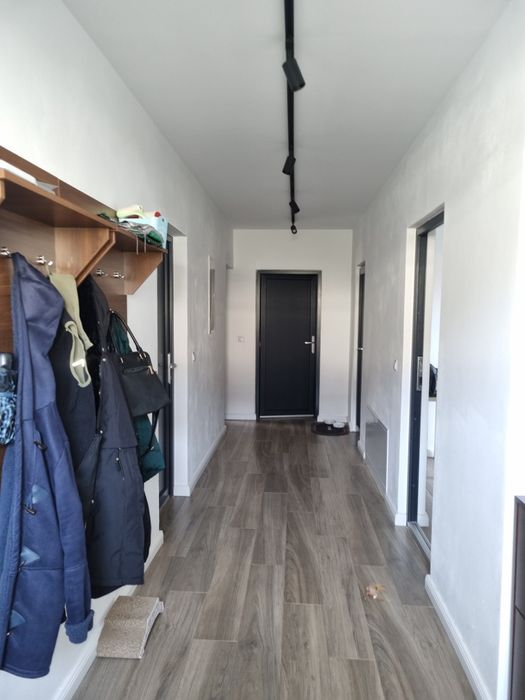 Casă +axexa+teren generos, zona 14 Mai