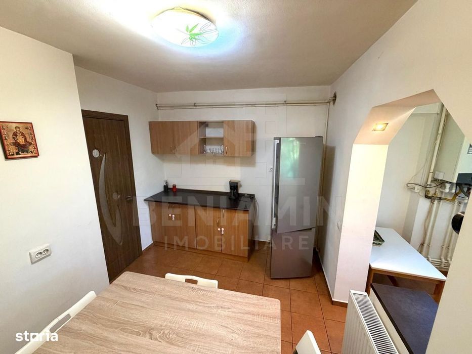 3 Camere-72mp-Decomandat-2Bai-Etaj3-Centrala Termica-Rovine-Posta