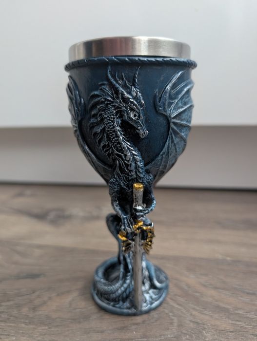 Средновековна чаша бокал дракон Dungeons and dragons