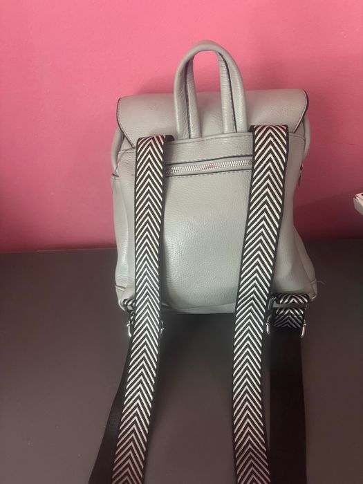 Кожена дамска раница