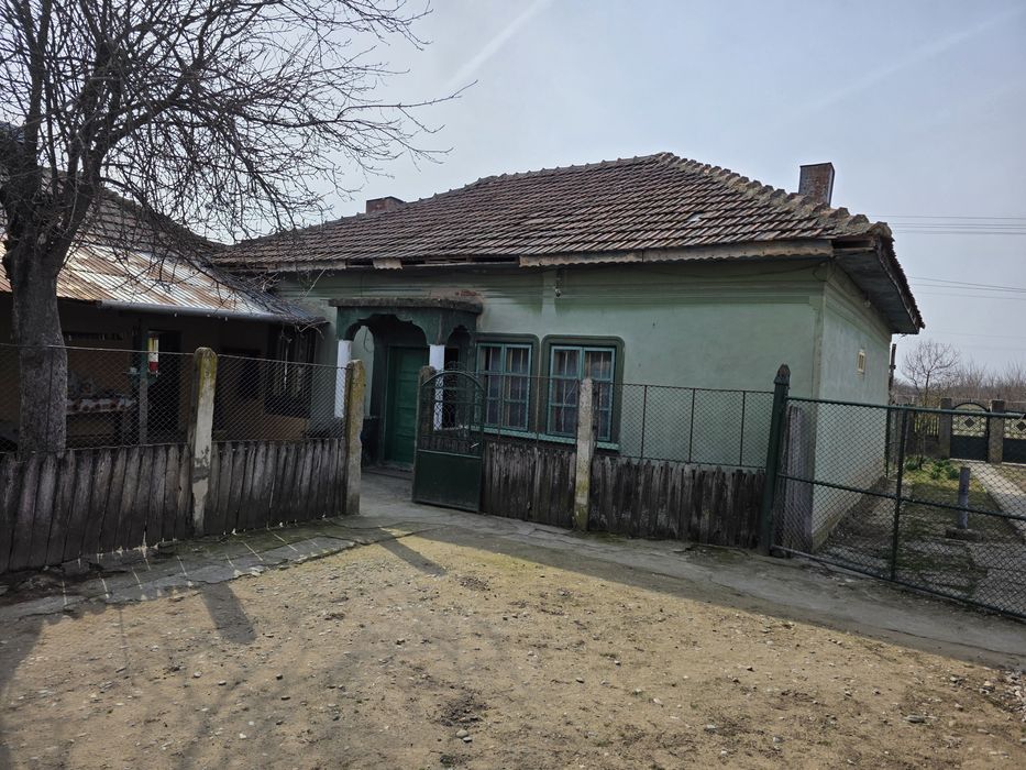 Vand casa comuna Celaru, sat Soreni ,jud.Dolj