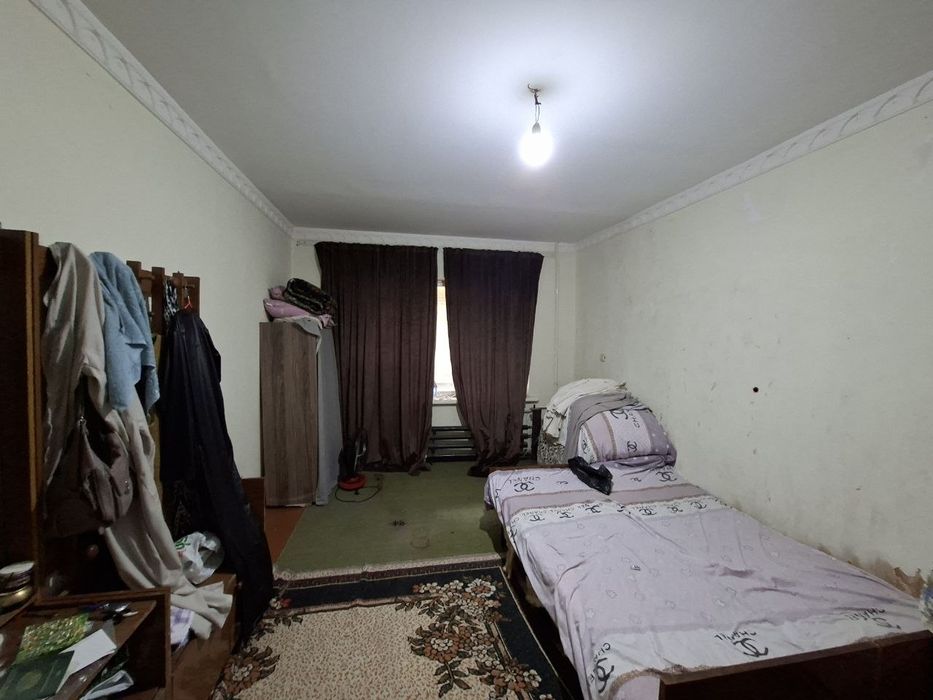 Продаётся 2-комнатная квартира в Дукенте, в удобной локации рядом с ГА
