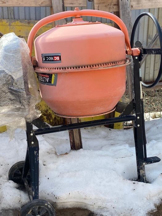 Продам бетономешалку