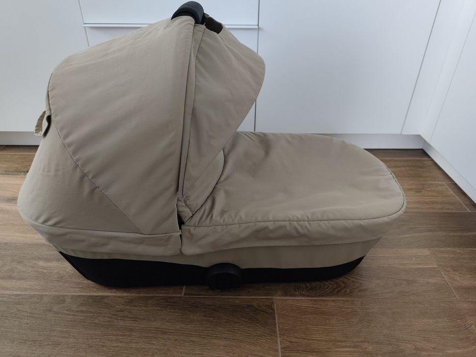Cybex melio кош за новородено