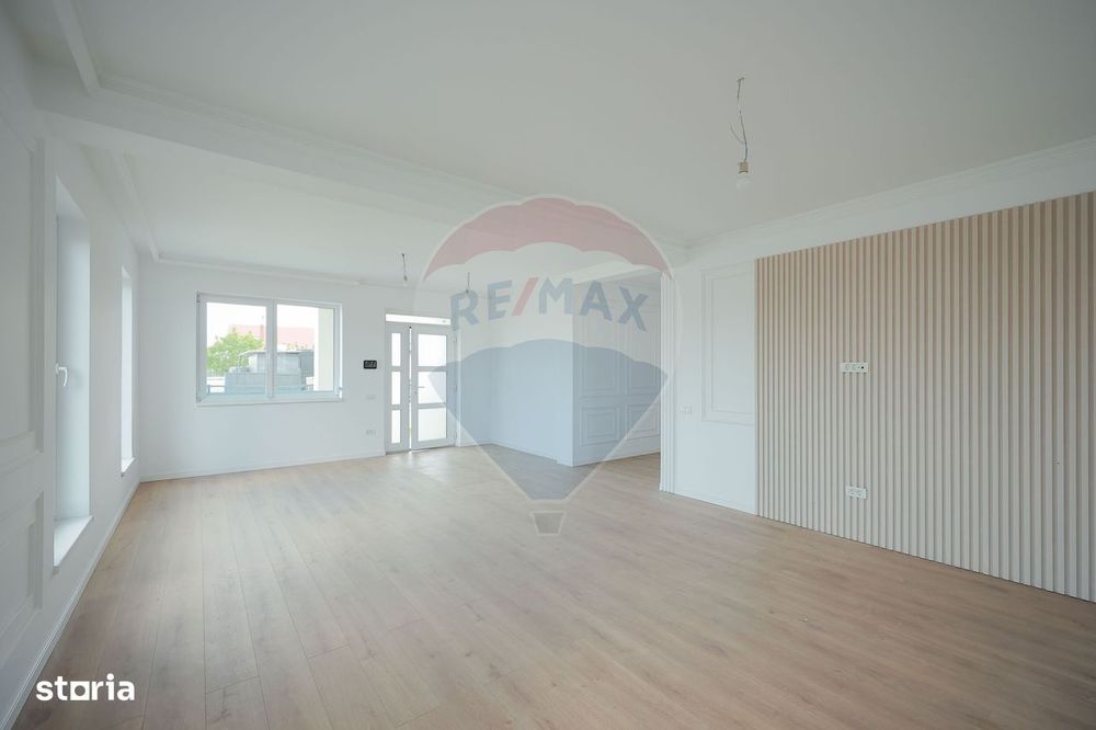 De vânzare Casă Nouă, finisată, 4 camere - Paleu