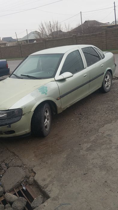 Продам Опель вектор б автомат 2 куба