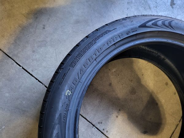 235/45/19 DUNLOP 4бр